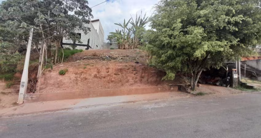 Terreno com 360 m² - Aclive - Maria Amélia !!!
