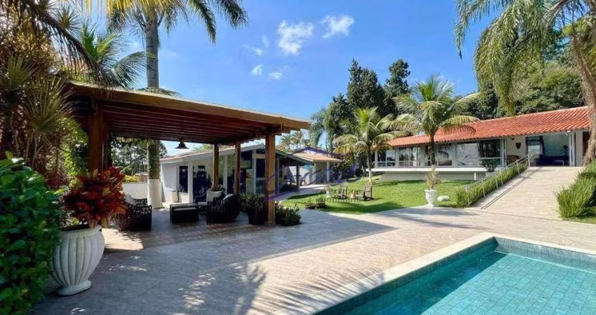 Casa com 6 quartos (3 suítes) à venda, 619 m² - Chácara das Paineiras - Granja Viana - Carapicuíba/SP
