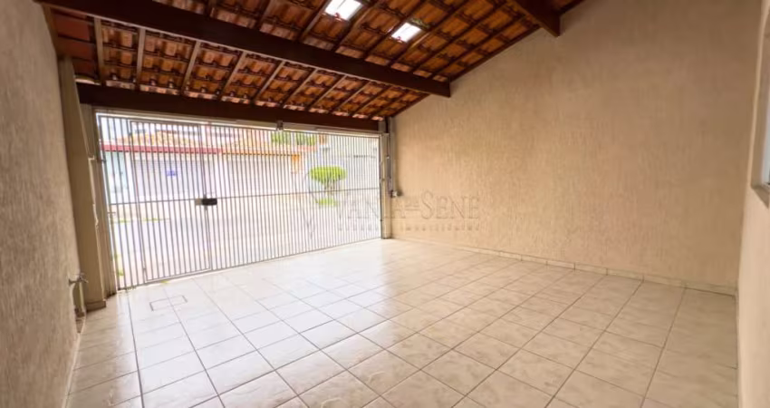 Venda de Casa - Sobrado no bairro Jardim Satélite em São José dos Campos/SP.
