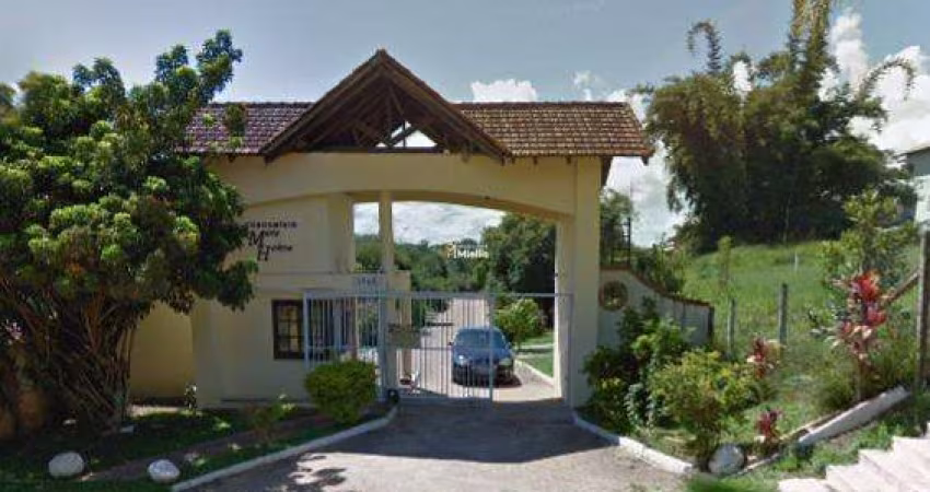 Terreno de 1600m2 no Condomínio Maria Helena