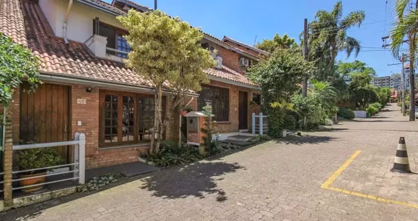 Casa em Condominio para venda  no Bairro CAVALHADA em Porto Alegre