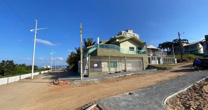 Casa à venda, 340 m² por R$ 3.400.000,00 - Itacolomi - Balneário Piçarras/SC