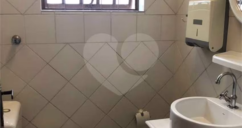 Casa com 13 quartos à venda na Rua Airosa Galvão, 151, Água Branca, São Paulo