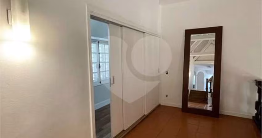 Casa em condomínio fechado com 7 quartos à venda na Avenida Dom Pedro, 23, Jardim Colonial, Carapicuíba