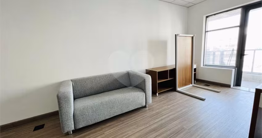 Apartamento à venda na Alameda Olga, 246, Barra Funda, São Paulo