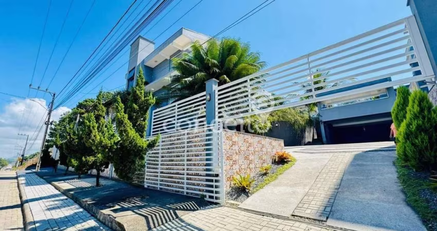 Casa com 3 Dormitórios em Balneário Piçarras/SC!