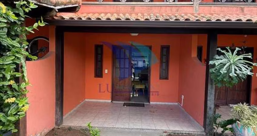 COD 1627- VENDA- Casa Duplex em Condomínio, Ogiva- Cabo Frio