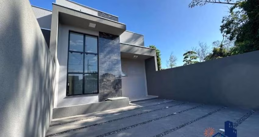 CASA COM PISCINA, 1 SUÍTE + 2 QUARTOS, BAL PRINCESA DO MAR