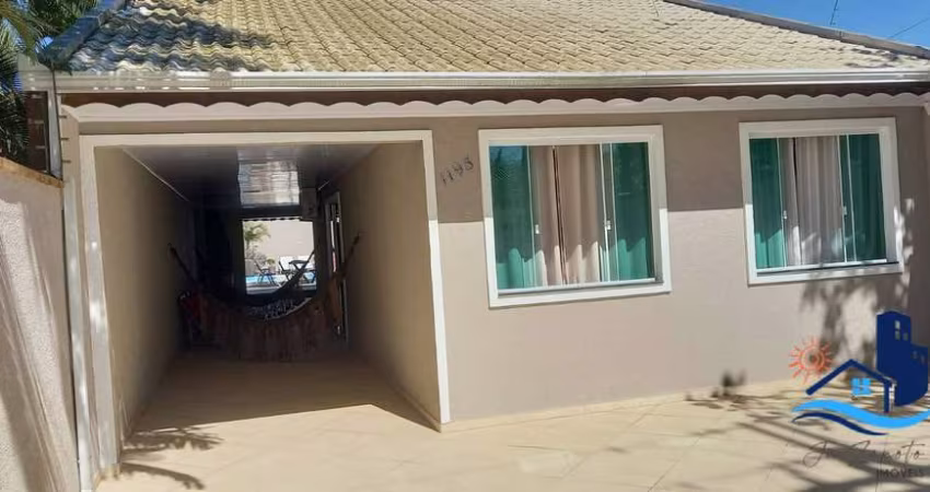 Casa com 2 quartos e piscina em Caiobá.
