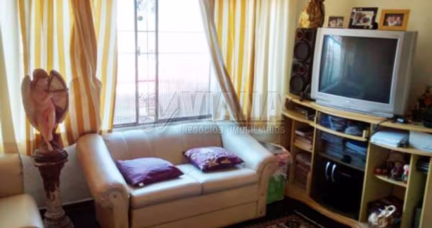 Casa Antiga à Venda com 2 Dormitórios no Parque Das Nações em Santo André