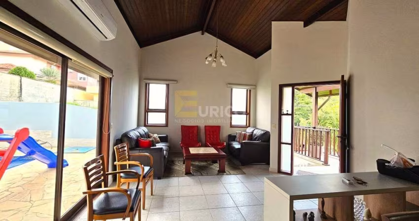 Casa térrea a venda com 03 quartos no Condomínio Recanto dos Paturis em Vinhedo/SP
