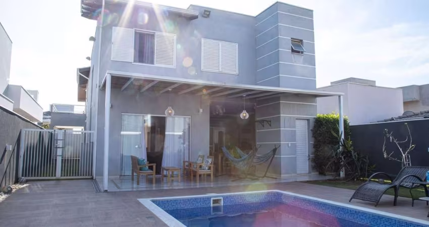Casa lindíssima à venda no Condomínio Reserva dos Vinhedos em Louveira-SP