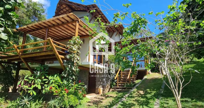 Casa alto padrão na beira da Lagoa Aruá em Praia do Forte Bahia
