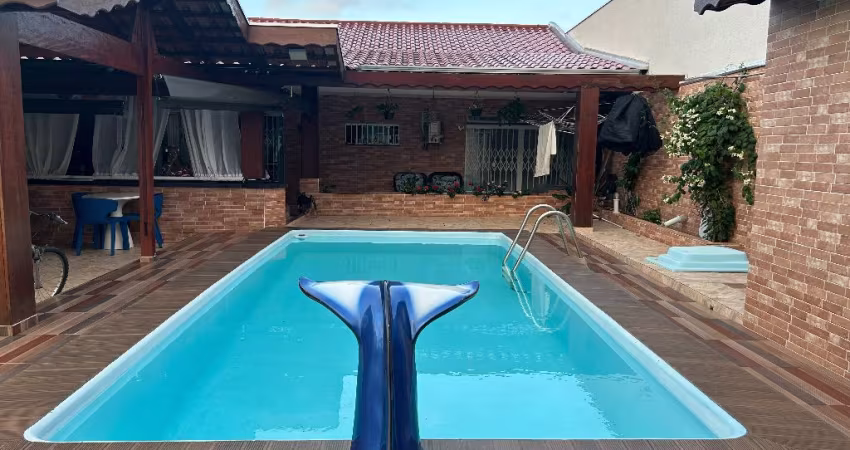 Casa com Piscina, 3 dorm