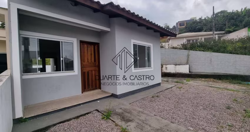 Casa Sozinha no Terreno