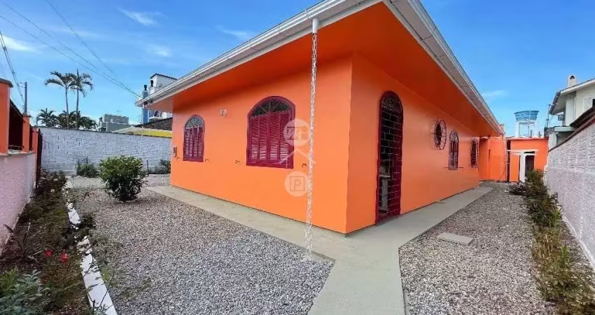 Casa 4 Quarto no Aririu