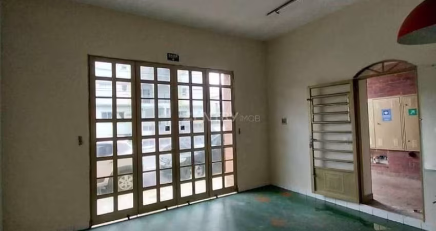 Salão Comercial para alugar em Centro - SP