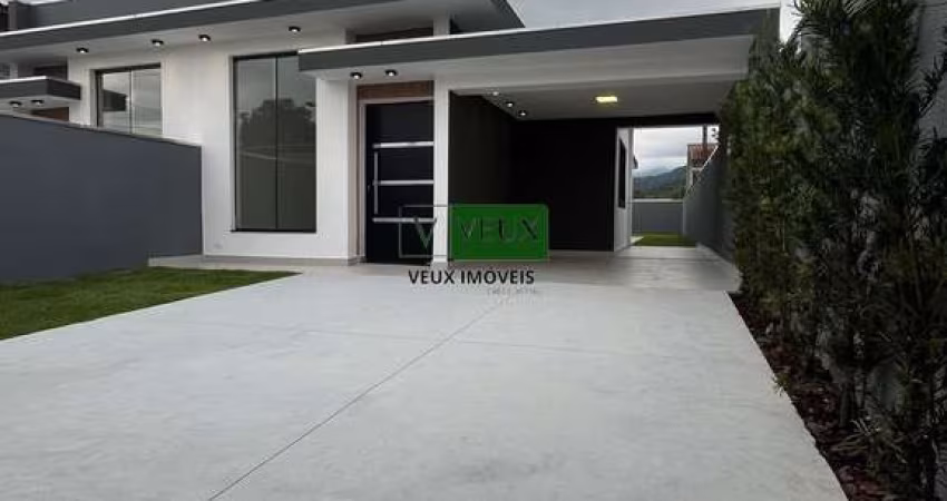 Excelente casa à venda Gaivotas, Caraguatatuba-SP 3 dormitórios, sendo uma suíte