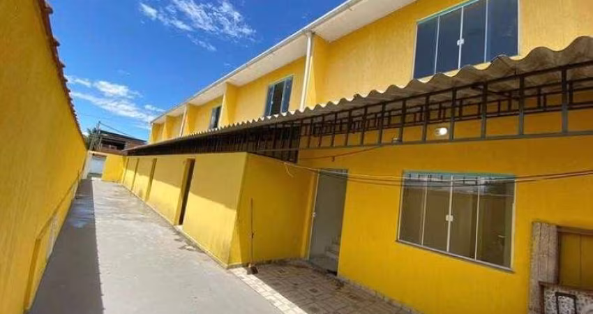 Casa Duplex para Venda em Duque de Caxias, Jardim Glória, 2 dormitórios, 1 suíte, 1 banheiro