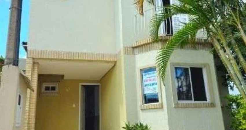 Casa Condominio em Porto Alegre, no bairro Guarujá, com 3 dormitório(s), e 3 ban