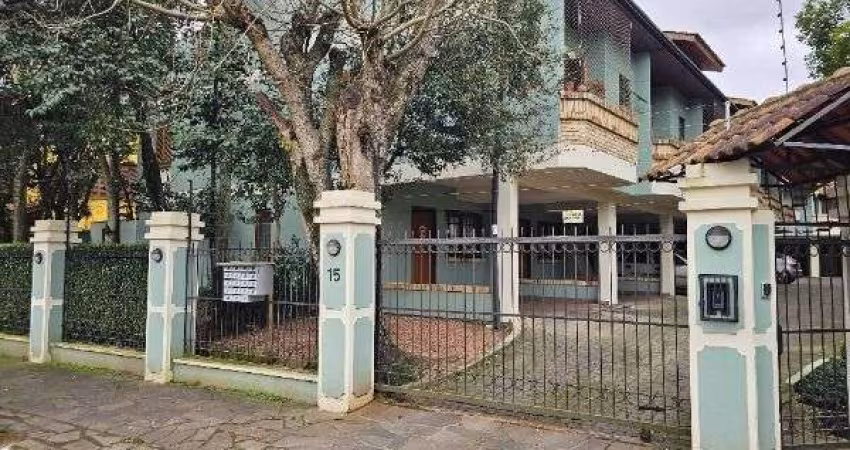 Casa Condominio em Porto Alegre, no bairro Ipanema, com 3 dormitório(s), e 3 ban