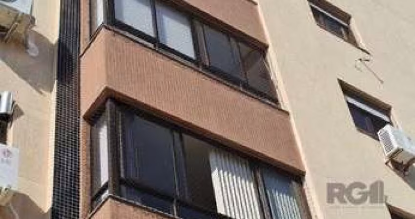 Apartamento 02 dormitórios alto padrão, bairro São João, com 02 vagas cobertas