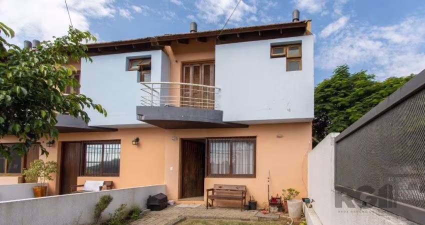 Excelente oportunidade de casa à venda em condomínio fechado no Reserva Guarujá,