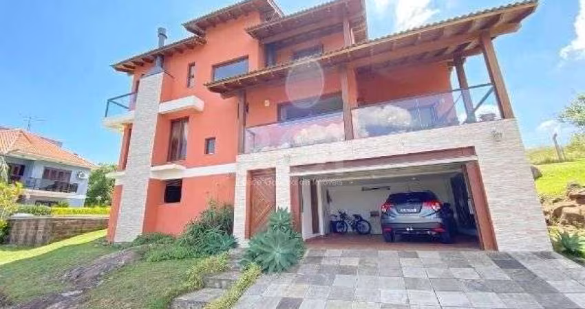 Casa Condominio em Porto Alegre, no bairro Glória, com 3 dormitório(s), e 3 banh