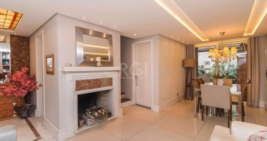 Casa de 202m² em condomínio fechado no bairro Três Figueiras!