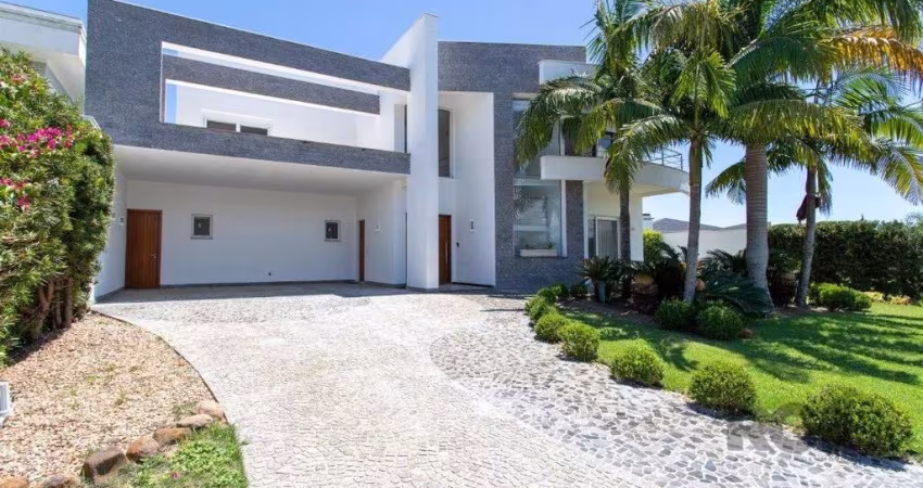 Casa  no condomínio Terra Ville , com aproximadamente 450m quadrados.