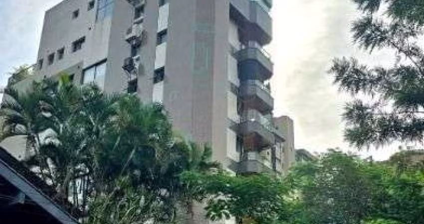 Apartamento em Porto Alegre, no bairro Auxiliadora, com 4 dormitório(s), e 4 ban