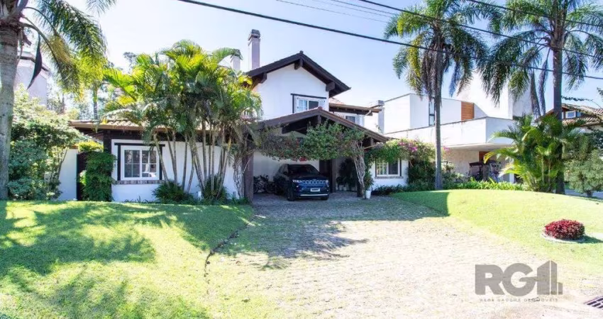 Casa para venda - 321m² - 4 suítes - Chapéu do Sol