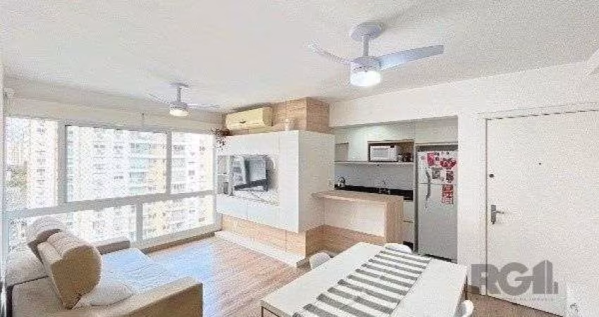Vende-se lindo apartamento 3 dormitórios com suíte e 2 vagas cobertas - 80m² - P