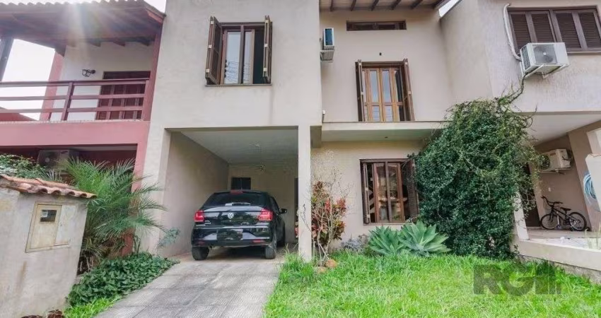 Casa em Condomínio, 166m² - 3 dormitórios, 2 vagas no bairro Guarujá