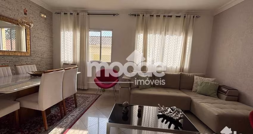 Casa com 3 Quartos à venda, 137 m² por R$ 790.000 - Granja Viana - Cotia/SP