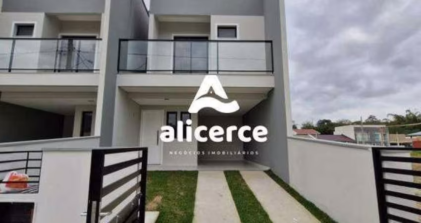 Sobrado à venda com 3 quartos 1 suíte, 96m² em Forquilhas São José