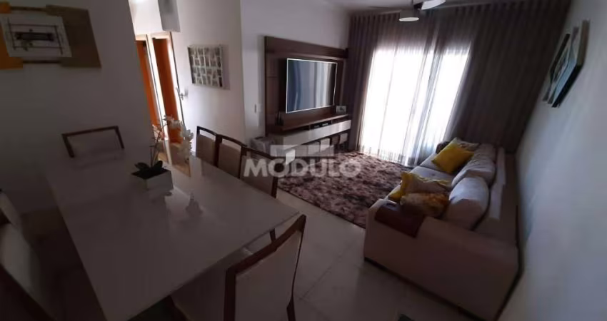 APARTAMENTO à venda, 3 quartos, 1 suíte, 2 vagas, Santa Mônica - Uberlândia/MG