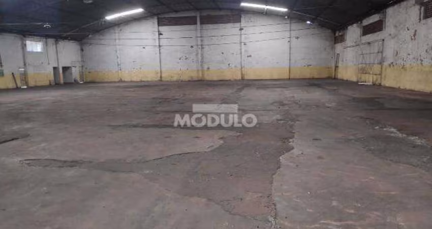 Galpão para locação no Bairro Brasil