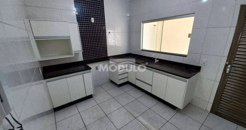 Casa Residencial para locação Bairro Cidade Jardim