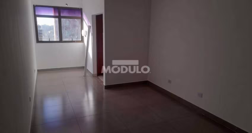 Sala comercial para locação, bairro Martins
