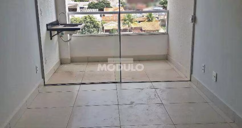 Apartamento residencial para locação no bairro Tubalina com 2 quartos