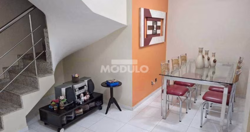 COBERTURA DUPLEX à venda, 4 quartos, 2 suítes, 2 vagas, Saraiva - Uberlândia/MG