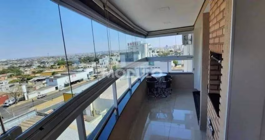 APARTAMENTO à venda, 3 quartos, 1 suíte, 2 vagas, Santa Mônica - Uberlândia/MG