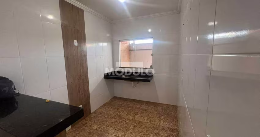 CASA RESIDENCIAL à venda, 2 quartos, 1 suíte, 2 vagas, SAO JORGE - Uberlândia/MG