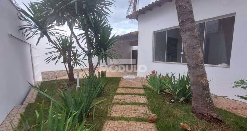 Casa residencial para locação, bairro Cidade Jardim com 3 quartos