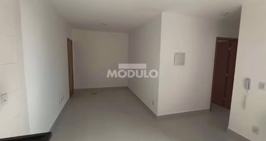 Apartamento residencial para locação, bairro Chacaras Tubalina com 2 quartos