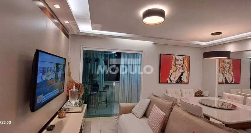 APARTAMENTO à venda, 3 quartos, 2 suítes, 2 vagas, Santa Mônica - Uberlândia/MG