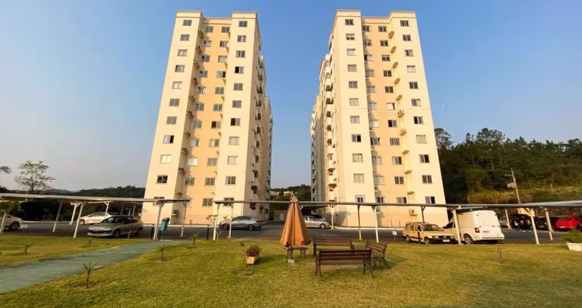 Apartamento Semimobiliado com 2 Dormitórios na Itoupava Central!