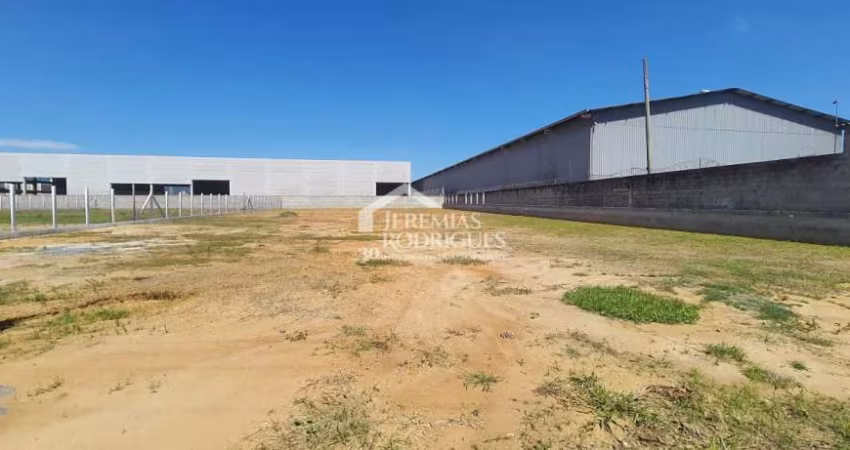 Terreno comercial para venda e locação com 2.136 m² no bairro Feital em Pindamonhangaba/SP