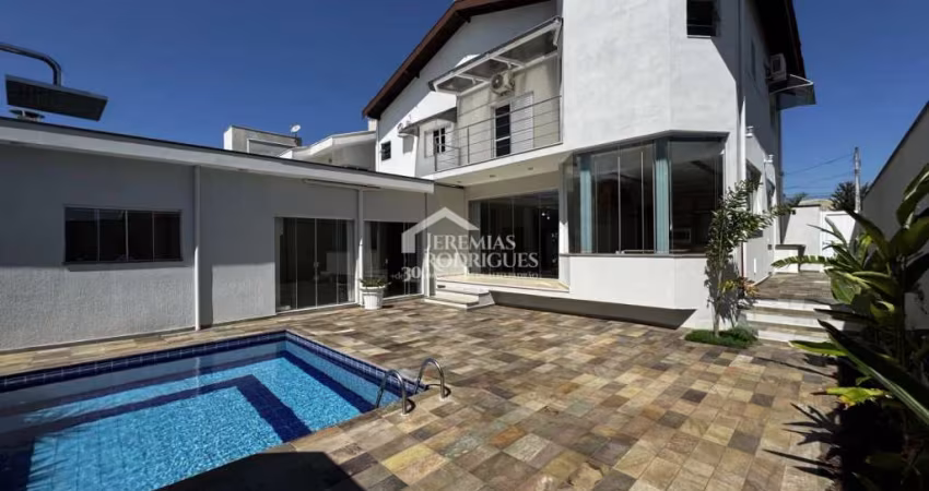Casa para venda com 4 suítes no Condomínio Real Ville em Pindamonhangaba/SP